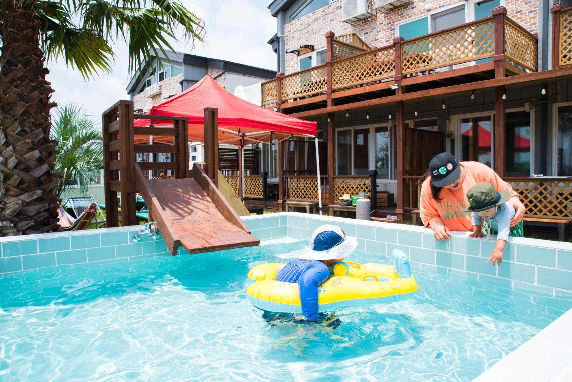 Jeju Sunflower Pension Согвіпо Екстер'єр фото