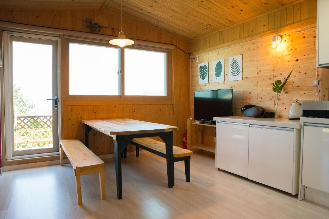 Jeju Sunflower Pension Согвіпо Екстер'єр фото